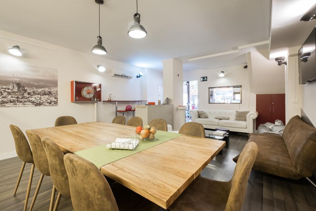 Barcelona & You Hostel Sagrada Familia Εξωτερικό φωτογραφία