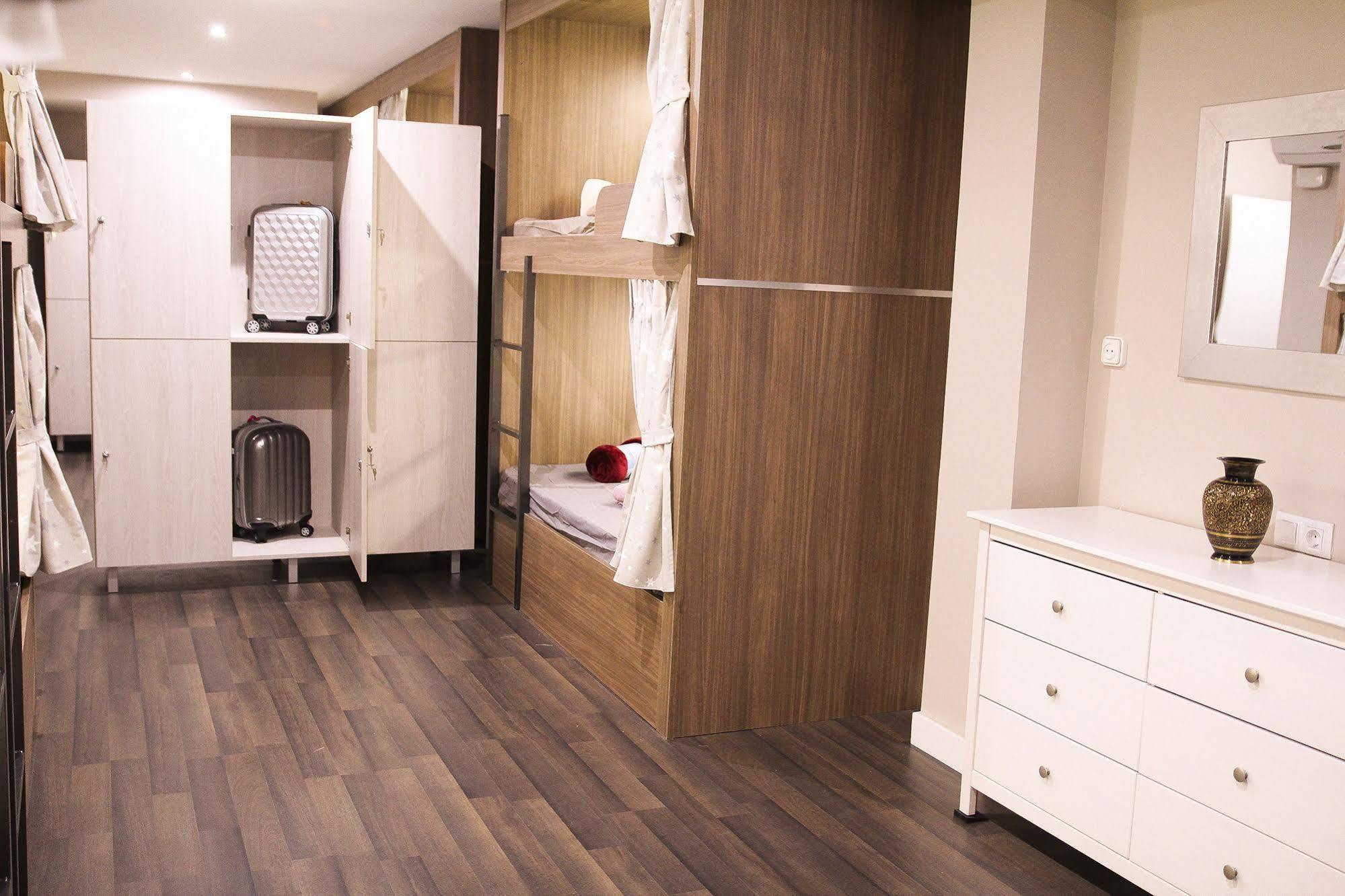 Barcelona & You Hostel Sagrada Familia Εξωτερικό φωτογραφία