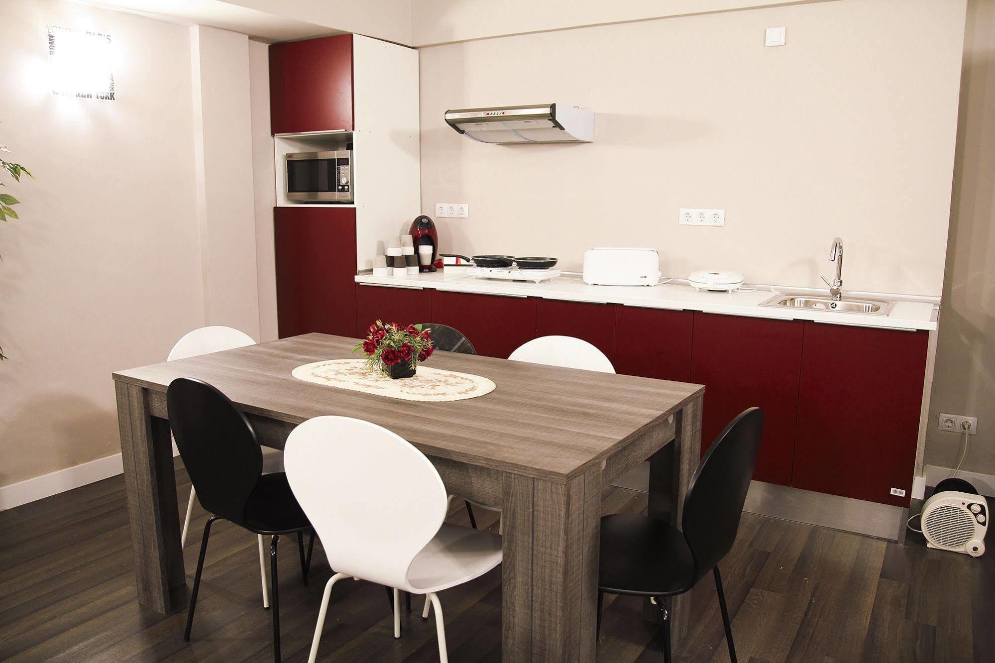 Barcelona & You Hostel Sagrada Familia Εξωτερικό φωτογραφία